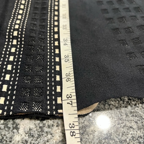 LUXE by CARMEN MARC VALVO black and nude fit and flare knit dress - Picture 10 of 13